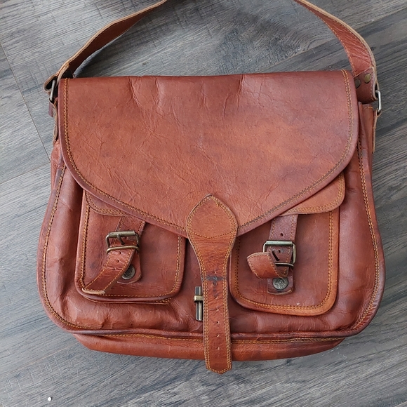Komal’s | Bags | Komals Passion Cognac Brown Leather Crossbodymessenger ...
